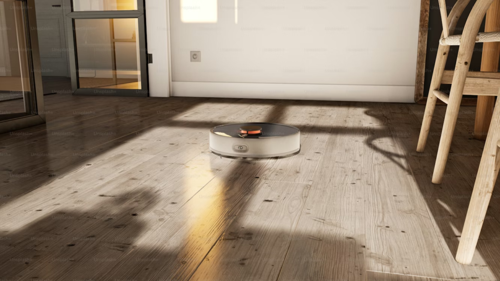 Robot aspirant et lavant : quelle différence avec un aspirateur classique ?