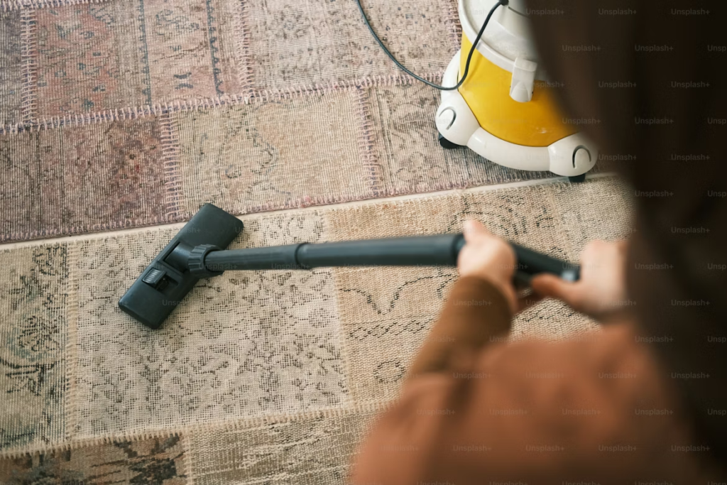 Aspirateur de table : lequel choisir pour les miettes ? (2026)