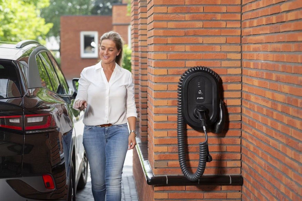Chargeur DC-DC / chargeur d'alternateur pour VR et fourgon 