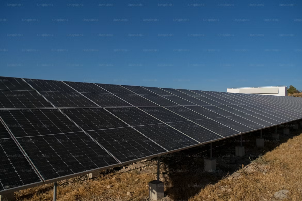 Panneau solaire pour VR et roulotte 