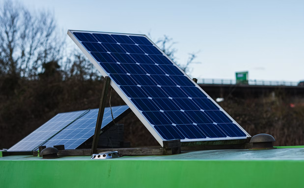 Panneau solaire 100W : lequel choisir au Canada