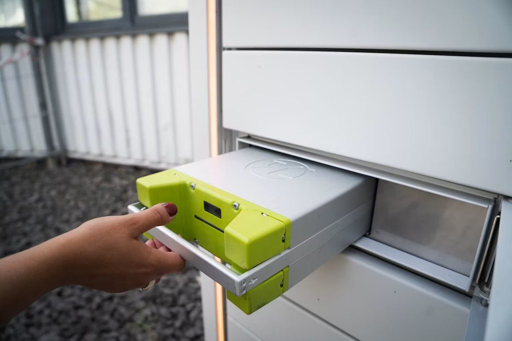 Batterie solaire rechargeable vs batterie rechargeable classique