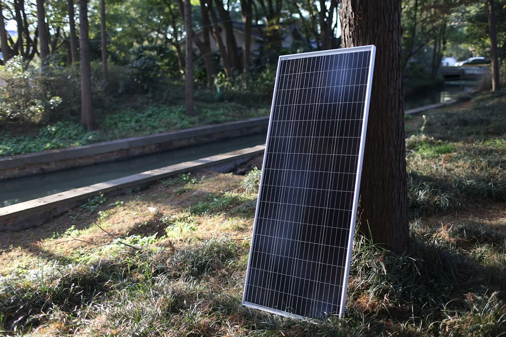 Panneau solaire 100W : lequel choisir au Canada