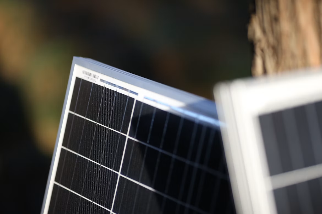 Panneau solaire 200W : lequel choisir au Canada