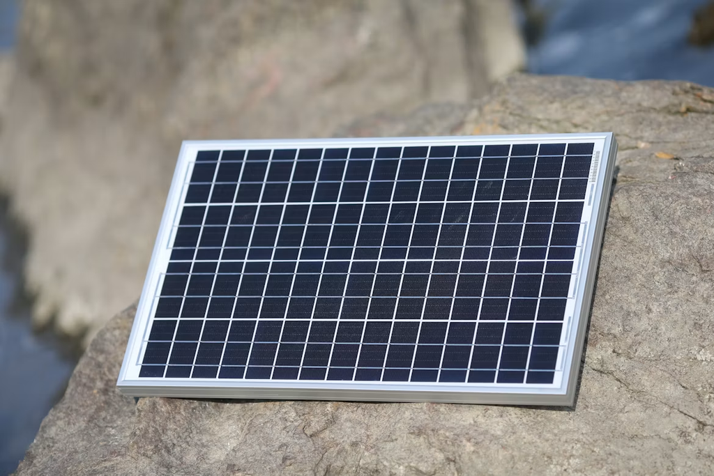 Panneau solaire 200W : lequel choisir au Canada